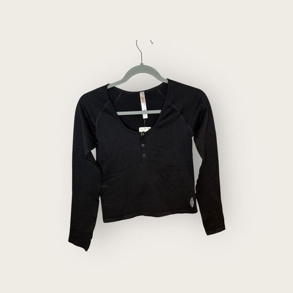 Free People Movement Bail Out Crop Thermal Knit Top in Black Size M/L NWT - Picture 4 of 8